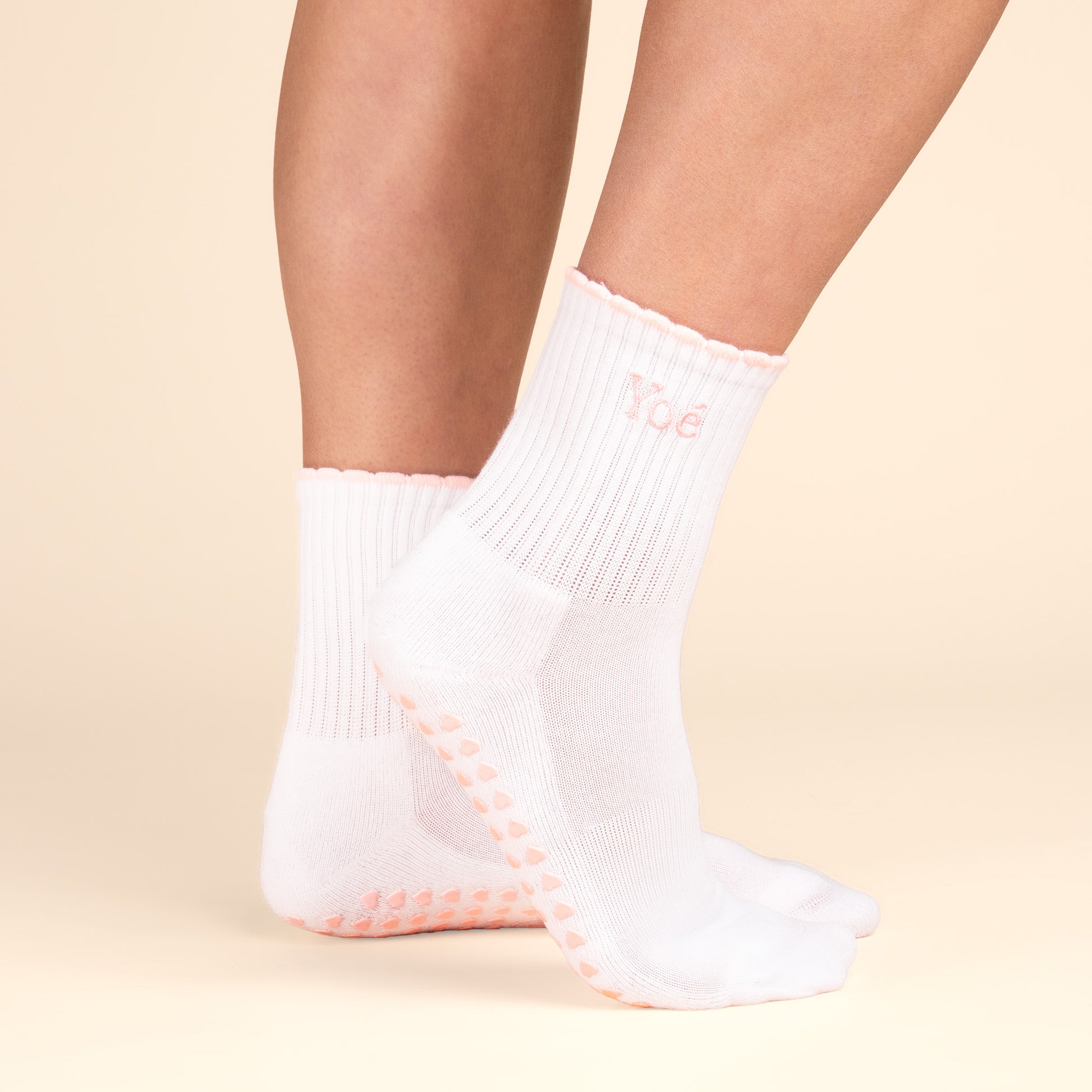 Yoé Bloom pilates grip sokken white blush zijaanzicht met ruffle rand