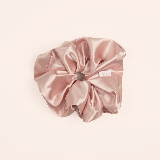Yoé Blush - satin scrunchie